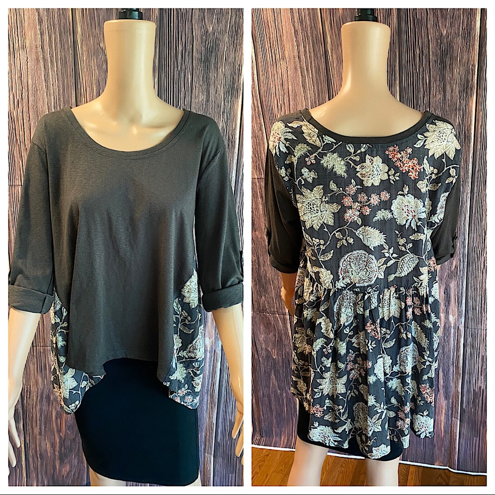 Altar’d State size small gray red & cream floral print boho peasant blouse top